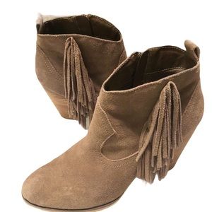 Steve Madden Ohio Fringed Ankle Boots 9.5